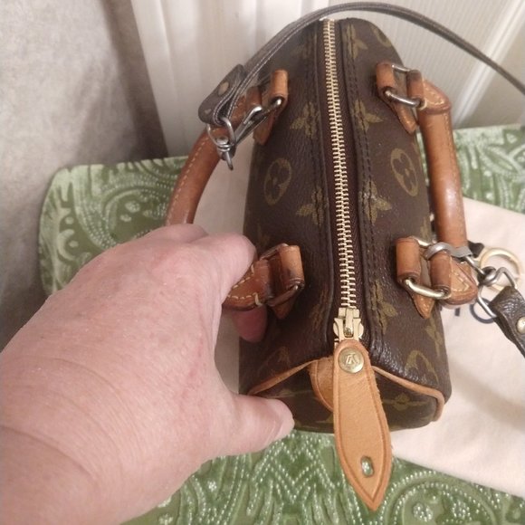 Louis Vuitton Mini Speedy Crossbody with Strap - Picture 5 of 16